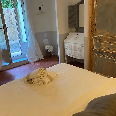 Le Jardin D'elma Bed & Breakfast *